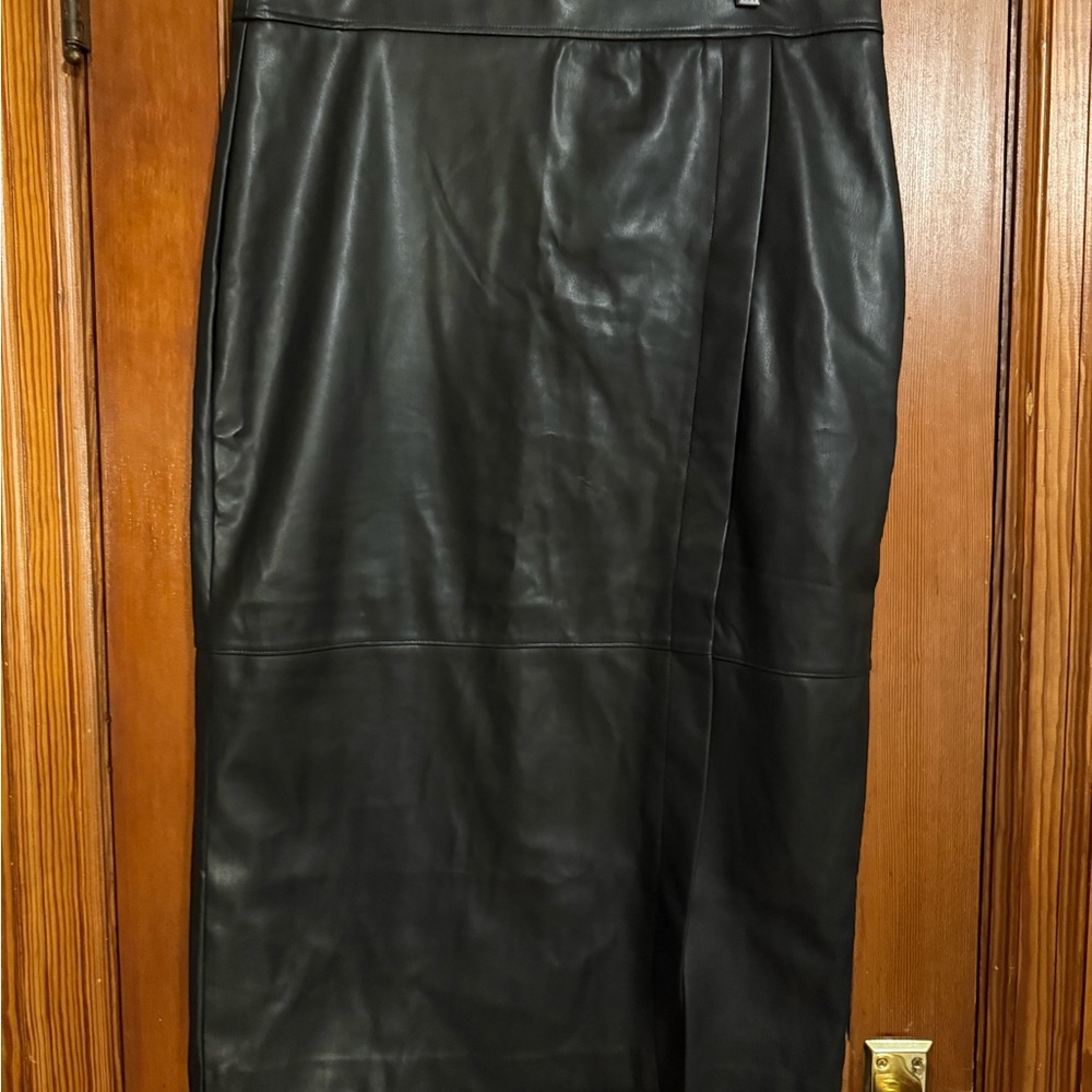 LOFT Black Faux Leather Pencil Skirt Size 18